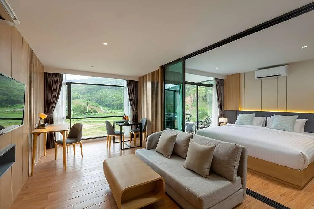 Hotel Wyndham Garden Naithon Phuket 0*,